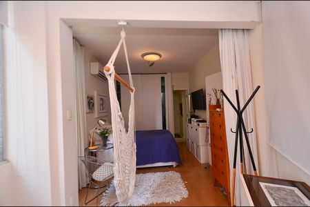 Apartamento à venda com 110m², 2 quartos e 4 vagasSuite