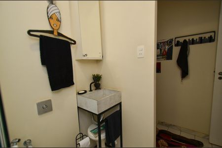 Apartamento à venda com 110m², 2 quartos e 4 vagasBanheiro suite