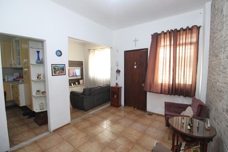 Casa à venda com 220m², 3 quartos e sem vagaSala