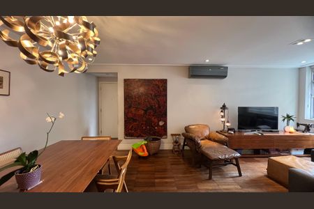 Apartamento à venda com 100m², 2 quartos e 1 vagaSala