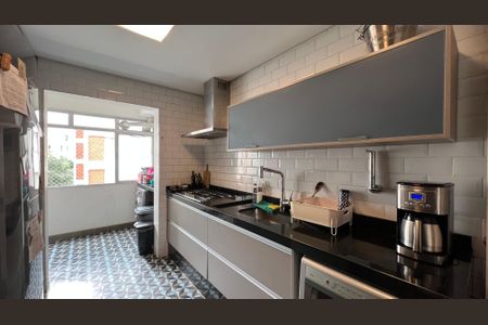 Apartamento à venda com 100m², 2 quartos e 1 vagaCozinha