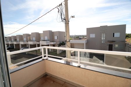 Casa de condomínio para alugar com 117m², 3 quartos e 2 vagasSacada