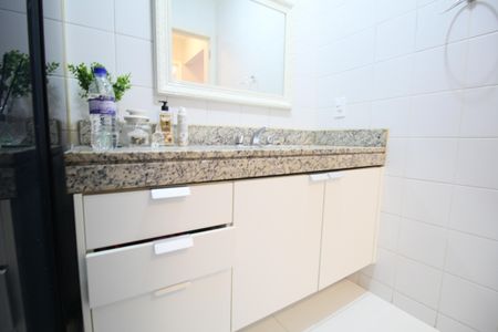 Apartamento à venda com 127m², 4 quartos e 2 vagasBanheiro Suíte 1