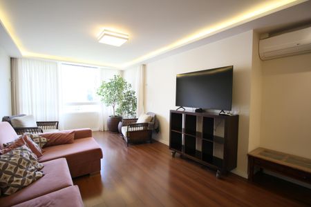 Apartamento à venda com 127m², 4 quartos e 2 vagasSala