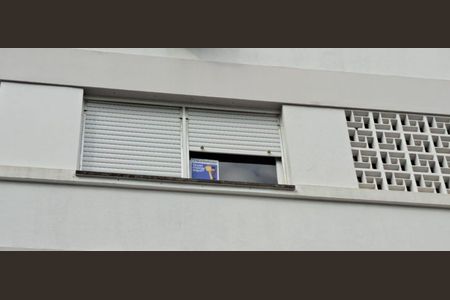 Apartamento à venda com 69m², 2 quartos e 1 vagaAdesivo na Janela