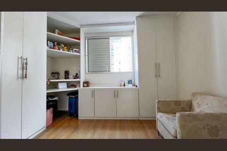 Apartamento à venda com 240m², 5 quartos e 3 vagas