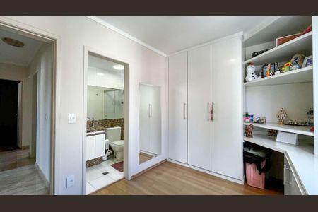 Apartamento à venda com 240m², 5 quartos e 3 vagas