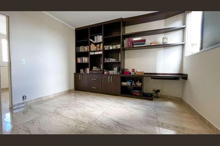 Apartamento à venda com 240m², 5 quartos e 3 vagas