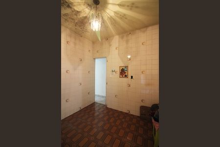 Casa à venda com 250m², 2 quartos e 2 vagasCozinha