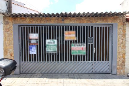 Casa à venda com 250m², 2 quartos e 2 vagasFachada