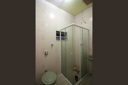 Casa à venda com 250m², 2 quartos e 2 vagasBanheiro Social