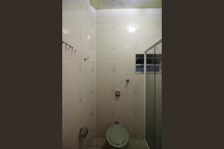 Casa à venda com 250m², 2 quartos e 2 vagasBanheiro Social