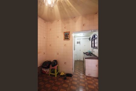 Casa à venda com 250m², 2 quartos e 2 vagasCozinha