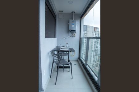Studio para alugar com 29m², 1 quarto e 1 vaga Studio para alugar com 29m², 1 quarto e 1 vagaVaranda