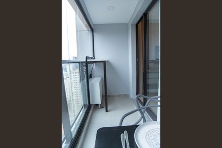 Studio para alugar com 29m², 1 quarto e 1 vaga Studio para alugar com 29m², 1 quarto e 1 vagaVaranda