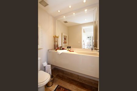 Apartamento à venda com 113m², 2 quartos e 2 vagas Apartamento à venda com 113m², 2 quartos e 2 vagasLavabo