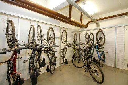 Apartamento à venda com 113m², 2 quartos e 2 vagas Apartamento à venda com 113m², 2 quartos e 2 vagasÁrea Comum - Bicicletário