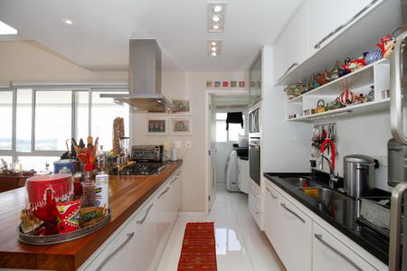 Apartamento à venda com 113m², 2 quartos e 2 vagas Apartamento à venda com 113m², 2 quartos e 2 vagasCozinha