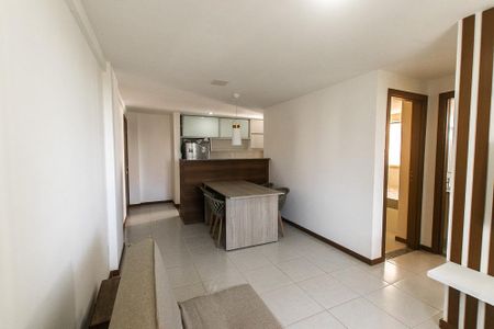 Apartamento para alugar com 65m², 2 quartos e 1 vagaSala