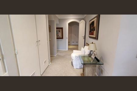 Casa à venda com 1200m², 3 quartos e 8 vagas Casa à venda com 1200m², 3 quartos e 8 vagasSuíte 1