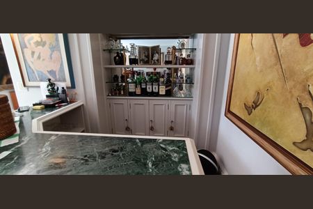 Casa à venda com 1200m², 3 quartos e 8 vagas Casa à venda com 1200m², 3 quartos e 8 vagasSala 2