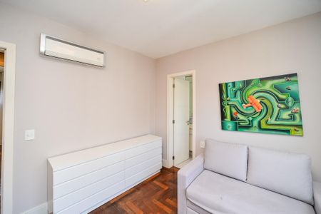 Apartamento à venda com 161m², 3 quartos e 3 vagasSuíte 2