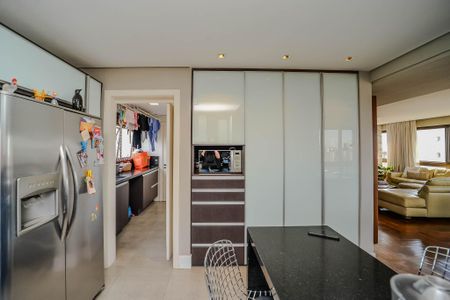 Apartamento à venda com 161m², 3 quartos e 3 vagasCozinha