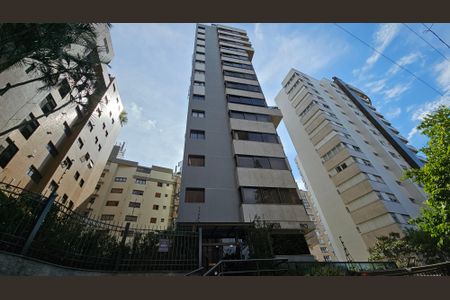 Apartamento à venda com 161m², 3 quartos e 3 vagasFachada