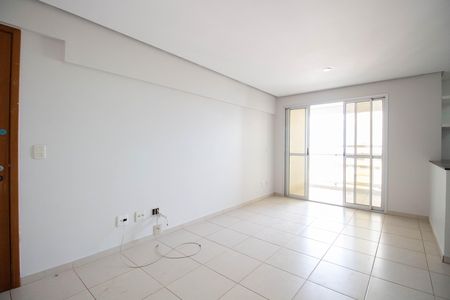 Apartamento à venda com 77m², 3 quartos e 1 vaga Apartamento à venda com 77m², 3 quartos e 1 vagaSala