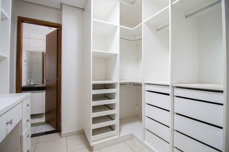 Apartamento à venda com 77m², 3 quartos e 1 vaga Apartamento à venda com 77m², 3 quartos e 1 vagaSuíte 1