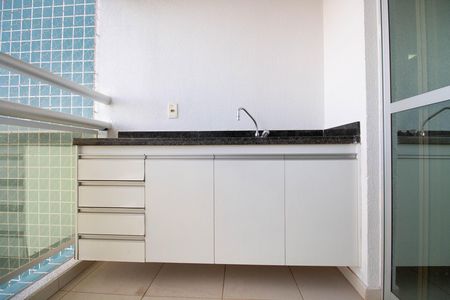 Apartamento à venda com 77m², 3 quartos e 1 vaga Apartamento à venda com 77m², 3 quartos e 1 vagaSacada