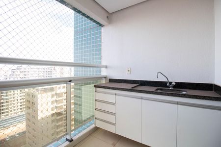 Apartamento à venda com 77m², 3 quartos e 1 vaga Apartamento à venda com 77m², 3 quartos e 1 vagaSacada