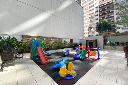 Apartamento à venda com 77m², 3 quartos e 1 vaga Apartamento à venda com 77m², 3 quartos e 1 vagaÁrea comum - Playground