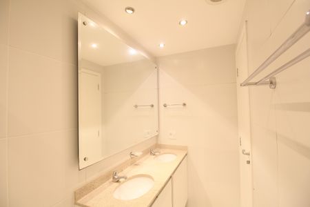 Apartamento à venda com 60m², 1 quarto e 1 vagaBanheiro 1