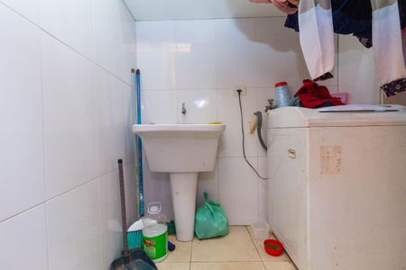 Casa de condomínio à venda com 67m², 2 quartos e 1 vagaÁrea de Serviço