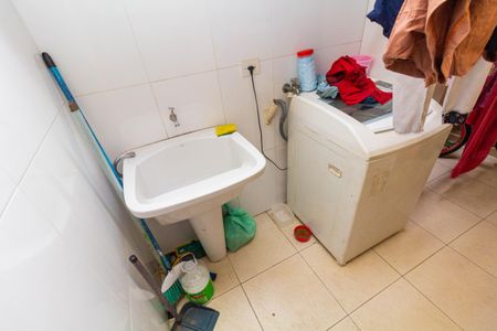 Casa de condomínio à venda com 67m², 2 quartos e 1 vagaÁrea de Serviço