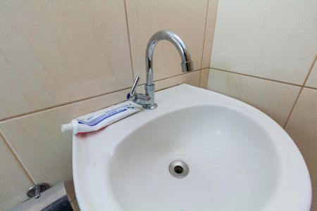 Casa de condomínio à venda com 67m², 2 quartos e 1 vagaBanheiro da Suíte 2