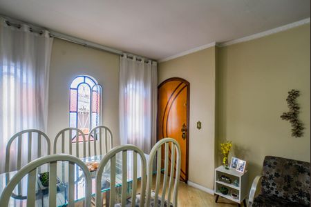 Casa à venda com 201m², 3 quartos e 4 vagasSala