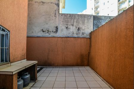 Casa à venda com 201m², 3 quartos e 4 vagasQuintal
