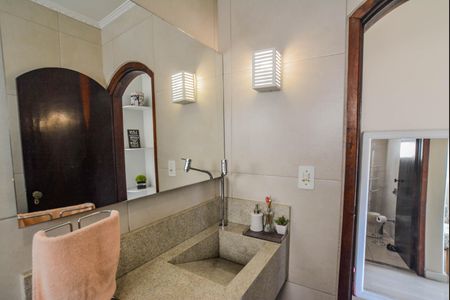 Casa à venda com 201m², 3 quartos e 4 vagasBanheiro da Suíte