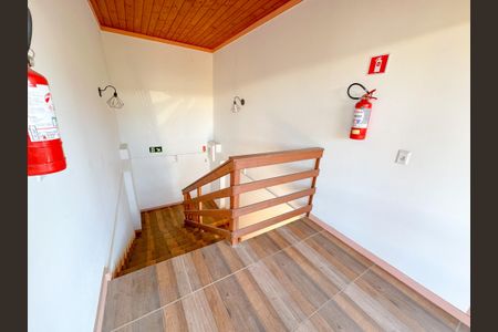 Apartamento para alugar com 24m², 1 quarto e sem vagaEscada