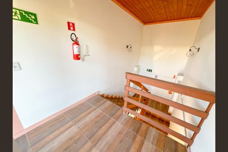 Apartamento para alugar com 24m², 1 quarto e sem vagaEscada