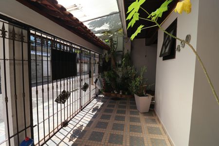 Casa à venda com 204m², 4 quartos e 1 vagaQuintal