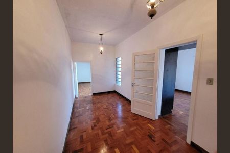 Casa à venda com 240m², 4 quartos e 5 vagas