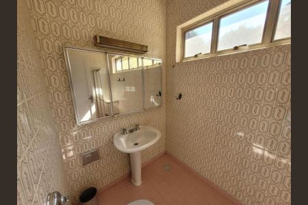 Casa à venda com 240m², 4 quartos e 5 vagas