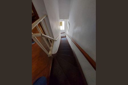 Casa à venda com 220m², 4 quartos e 2 vagas