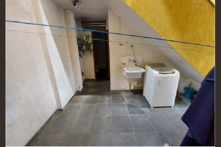Casa à venda com 220m², 4 quartos e 2 vagas