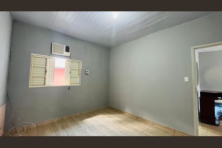 Quarto 2 de casa para alugar com 2 quartos, 160m² em Jardim Chapadão, Campinas