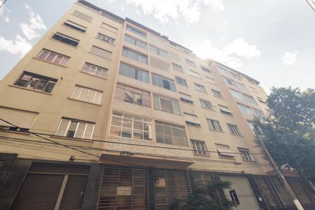 Apartamento à venda com 33m², 1 quarto e sem vaga Apartamento à venda com 33m², 1 quarto e sem vagaFachada
