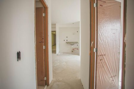 Apartamento à venda com 53m², 2 quartos e 1 vagaCorredor - Quartos